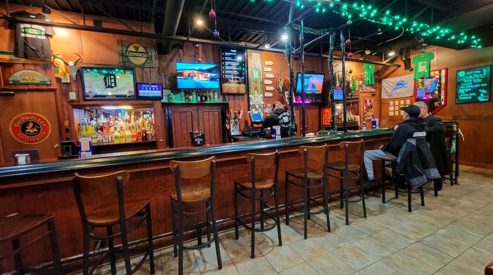 Your neighborhood pub on Elizabeth Lake Road
