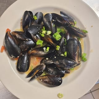 Steamed Mussels